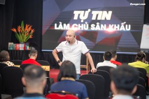 Cách mở đầu bài nói ấn tượng: 7 mẫu giữ chân người nghe