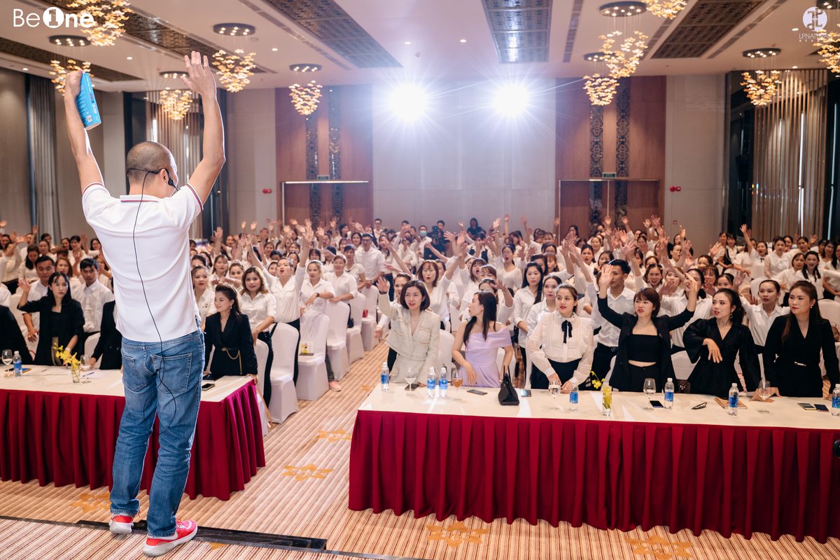 Luyện phản xạ trả lời câu hỏi khó Luyện trả lời câu hỏi khó trước đám đông để phản xạ vững vàng