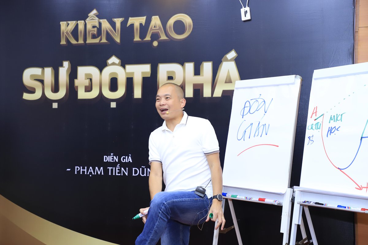 Phạm Tiến Dũng giữ bình tĩnh trước áp lực khi đứng lớp chương trình Kiến Tạo Sự Đột Phá